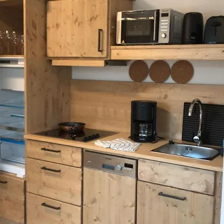 Birklstueberl Restaurant Und Apartman