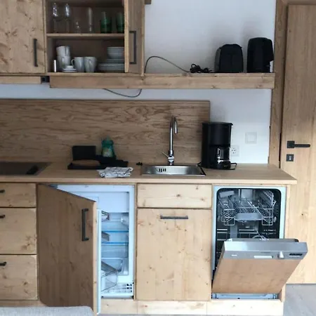 Birklstueberl Restaurant Und Apartman