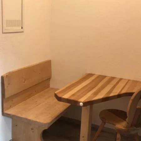 Birklstueberl Restaurant Und Appartement *