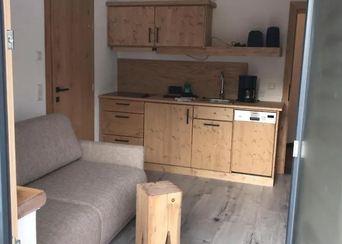 Birklstueberl Restaurant Und Apartment *